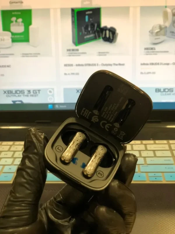 Infinix XE30 TWS Wireless Earbuds – Bluetooth Earphones2 Infinix XE30 TWS Wireless Earbuds – Bluetooth Earphones